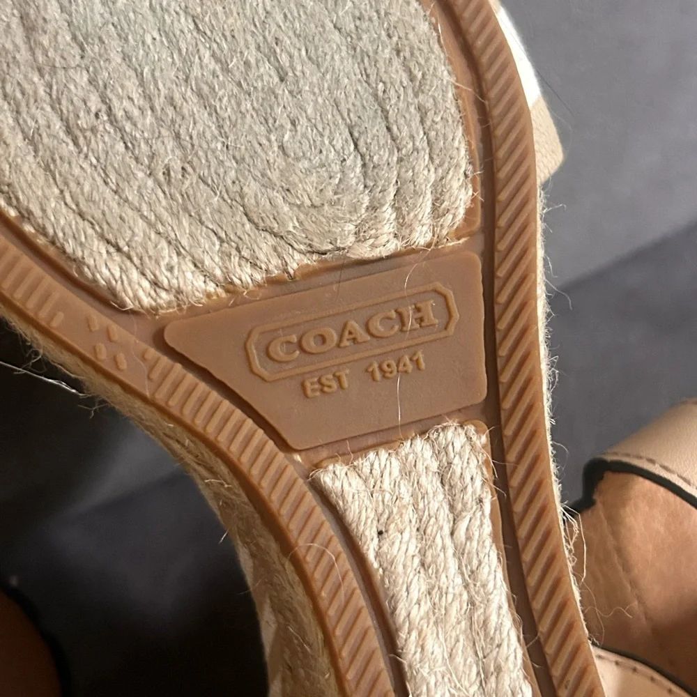 Coach Helen Beige Wedge Sandals sz 9.5